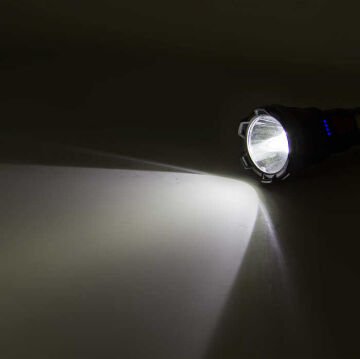 Panther 600 Lümen LED El Feneri USB Şarjlı PT-6106