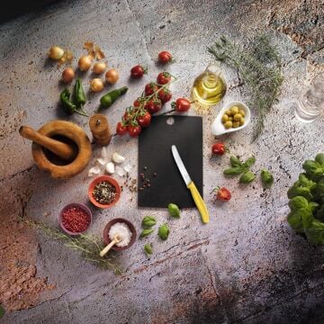 Victorinox 6.783 11cm Tırtıklı Domates ve Sofra Bıçağı Siyah