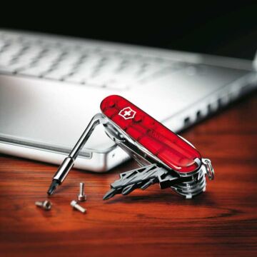 Victorinox Cyber Tool M 1.7725.T Kırmızı İsviçre Çakısı 32F