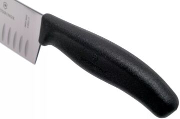 Victorinox SwissClassic 17cm Santoku Bıçağı Oluklu 6.8523.17B Siyah