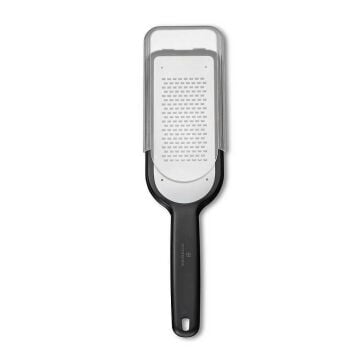 Victorinox İnce Dişli Mutfak Rendesi 7.6082.3 Siyah