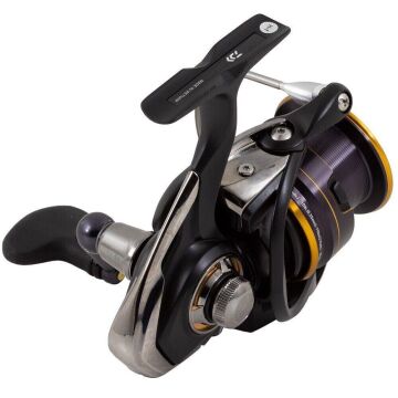 Daiwa Legalis 20 LT 3000 CXH Spin Olta Makinesi 6BB 5.3:1