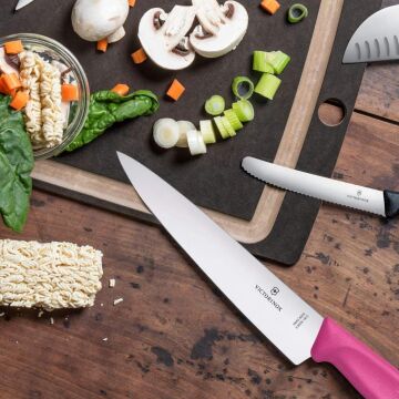 Victorinox SwissClassic 19cm Doğrama Bıçağı 6.8006.19L5B Pembe