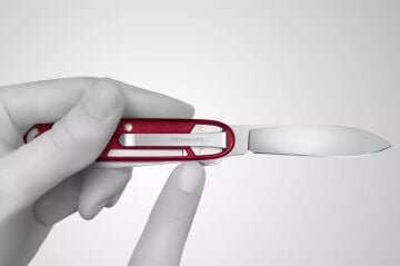 Victorinox Synergy X Alox Çakı Kırmızı 0.8226.20 93mm 10F